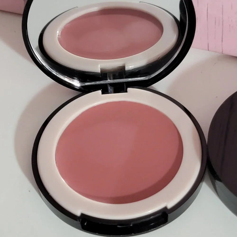 Doll 10 Dream Whip Blush  Highlight Souffle